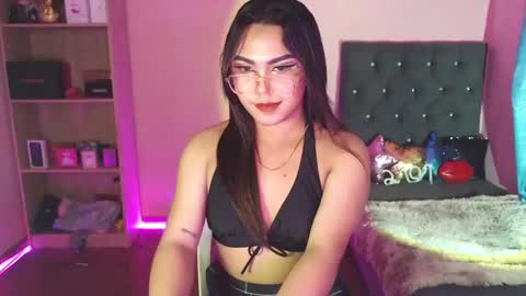 Siana online show from February 10, 5:52 pm