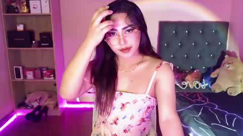 Siana online show from February 23, 11:11 am