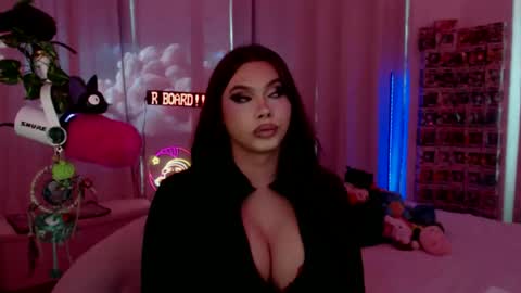 Nicki Foxx online show from February 8, 1:11 am