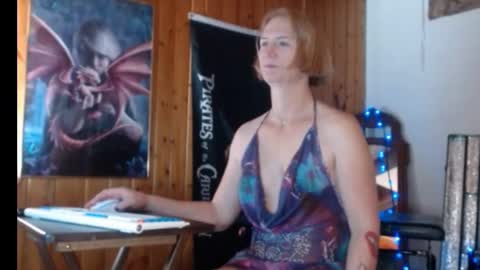 Jamie Bottoms online show from March 11, 12:09 pm