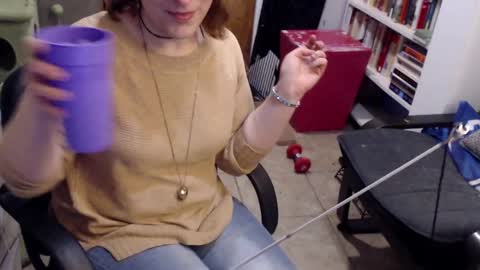 Snapshot of jennyneeds chatting on December 28, 5:33 am theChloeStar online show from December 28, 5:33 am