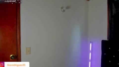 jess_hoffman online show from May 16, 5:34 pm