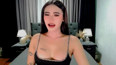 julie online show from May 15, 11:24 pm