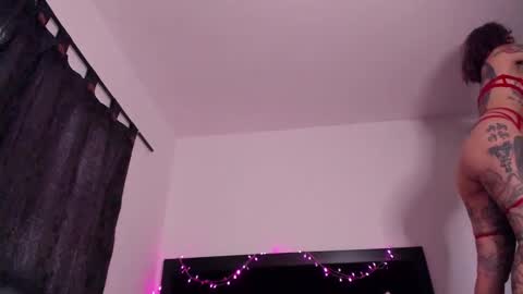 kelly online show from March 10, 7:18 pm