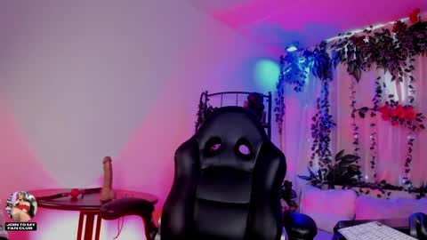  karol  online show from May 30, 3:21 pm