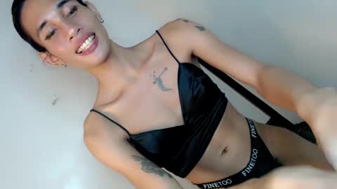 its me kate online show from February 19, 4:33 pm