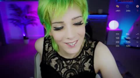 Katie online show from October 28, 8:28 pm