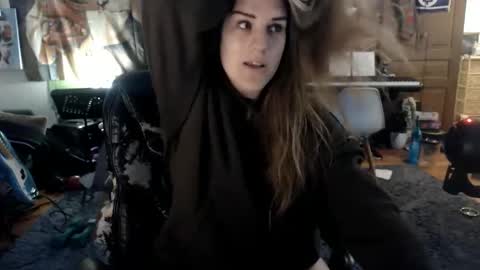 Katie online show from April 9, 4:58 am