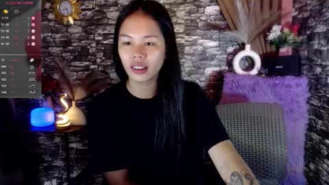 Camilla online show from December 1, 7:33 am