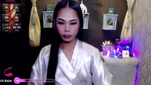 Camilla online show from March 6, 5:07 pm