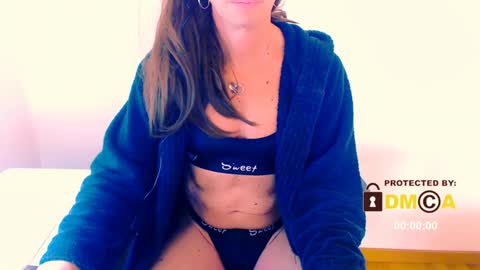 Snapshot of kay_ts chatting on December 17, 7:40 am Kay online show from December 17, 7:40 am