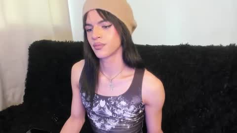 Kerly online show from November 13, 7:43 pm