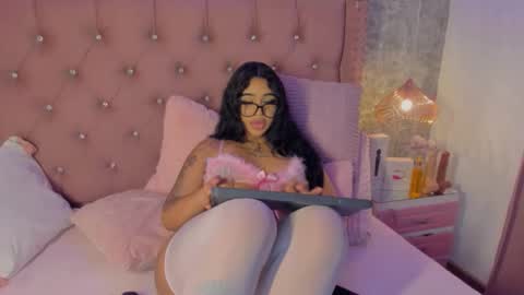 Khelany Isyy  online show from February 11, 3:31 pm