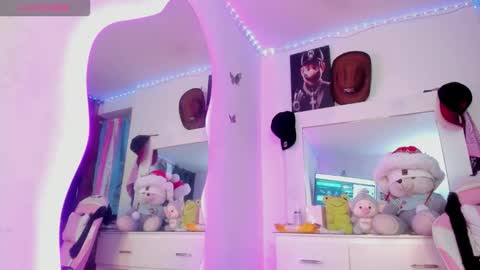 kisses_of_daniela online show from March 5, 3:00 am