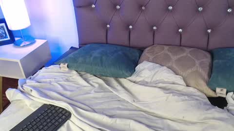 Kitty online show from March 10, 2:05 pm