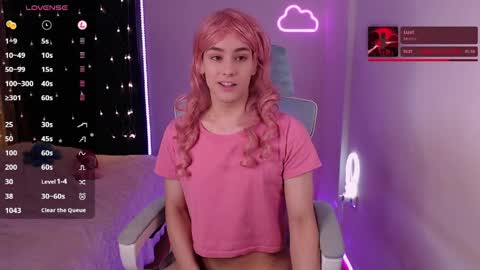  Riley  online show from May 14, 6:38 pm