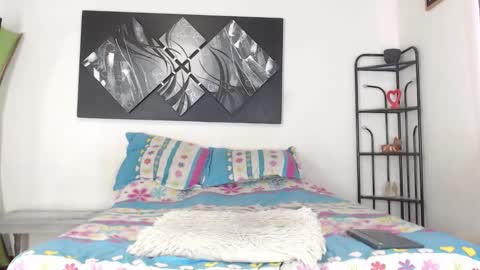 Snapshot of krissyyts chatting on October 2, 6:29 pm Andrea online show from October 2, 6:29 pm