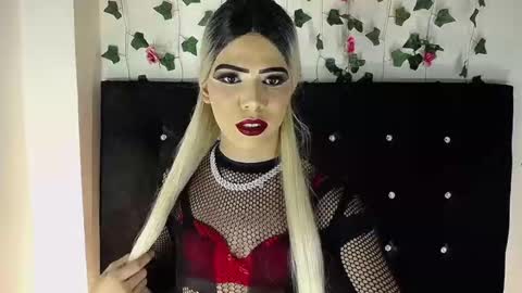 kristal_queen01 online show from March 25, 7:13 am