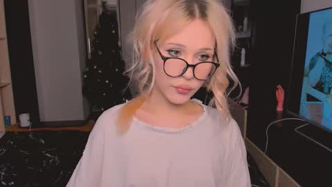 kristialsoopp online show from January 10, 4:24 pm