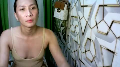 kyutshyne online show from May 12, 10:07 pm