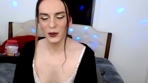 Lacey Phoenix online show from March 5, 4:06 am