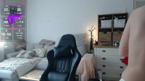 Lara online show from June 14, 3:46 pm