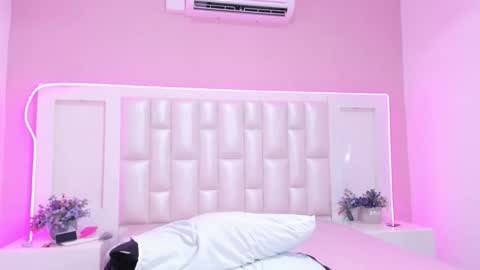 Lia  online show from April 10, 6:02 pm