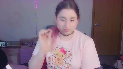 Snapshot of lil_alison_heart chatting on December 9, 2:28 pm Lil Alison Heart online show from December 9, 2:28 pm