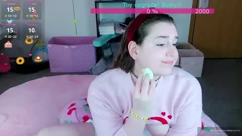 Lil Alison Heart online show from April 25, 4:59 pm