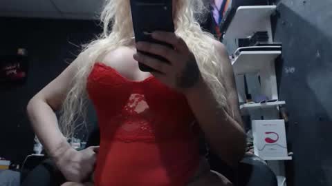 lindsaycozardeep online show from May 23, 12:28 am