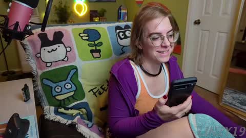 Linzy19 online show from February 3, 1:09 am