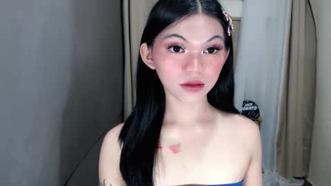 littlelace_ online show from May 7, 1:34 am