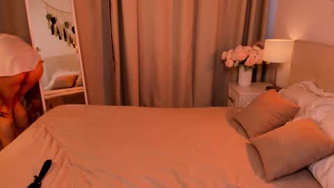 lollita online show from March 9, 6:28 am