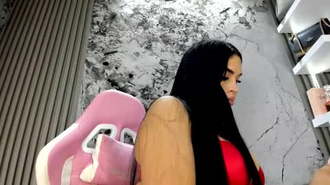 Doll Queen online show from February 9, 6:15 pm