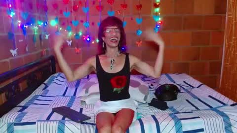 Lorena Capelli online show from February 8, 9:24 am