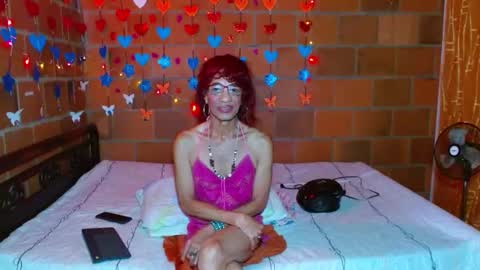 Lorena Capelli online show from February 13, 11:15 pm