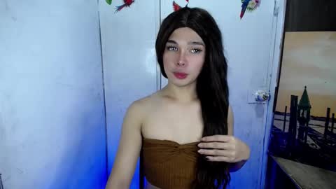 louilalicious online show from February 10, 4:04 pm