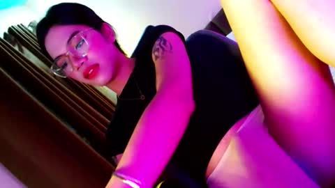 Seren online show from March 10, 5:11 am