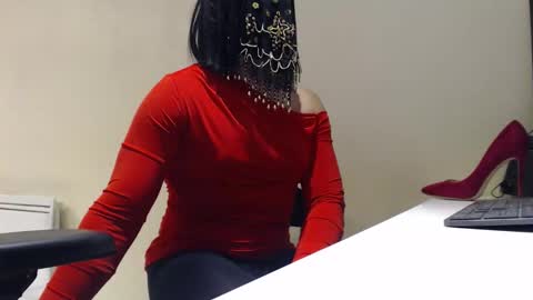 Love feet online show from December 21, 2:45 pm