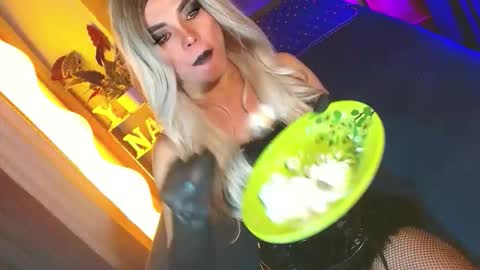 lovelymiss_shyna11 online show from April 10, 10:32 am