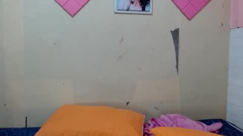 lovelypetitebigcock online show from October 23, 2:26 am