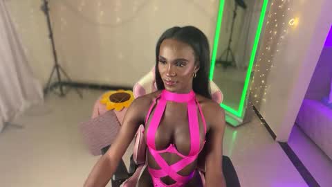 IG luana orq online show from March 8, 9:01 am