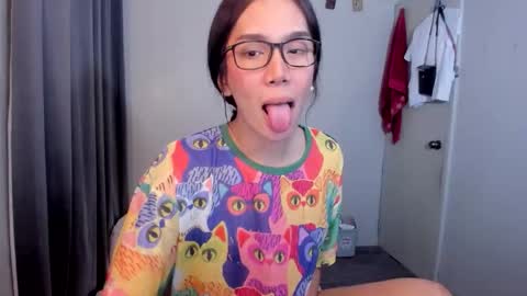 lucy_shane online show from October 12, 9:39 pm