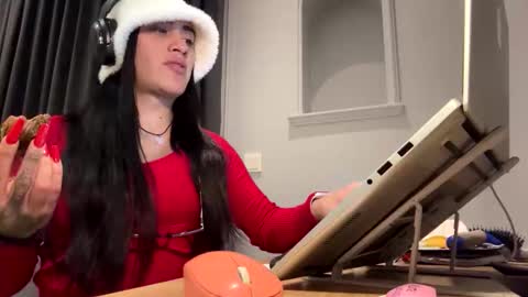 Luisa Monsters online show from October 22, 6:32 pm