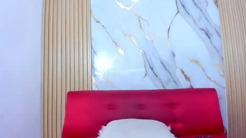 LULU online show from March 18, 3:33 pm