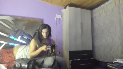 maggie_fit online show from December 11, 3:26 am