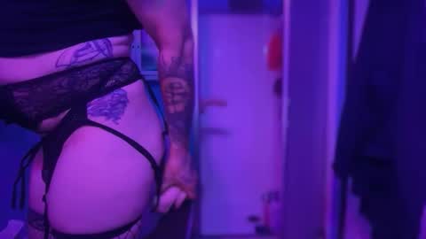 mandylovejoy online show from May 5, 3:23 am