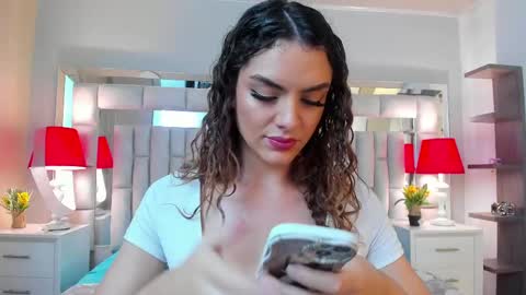 Snapshot of mariiahneedles chatting on October 13, 9:48 pm mariiahneedles online show from October 13, 9:48 pm