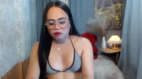 LEAH online show from March 10, 2:26 am