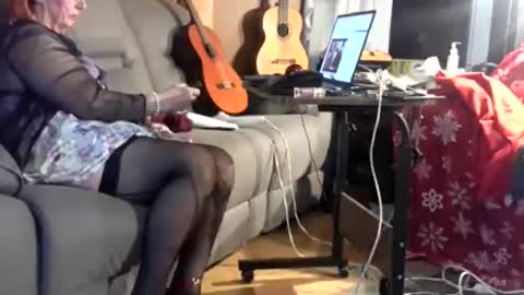 marrtinefemme online show from May 24, 7:49 am